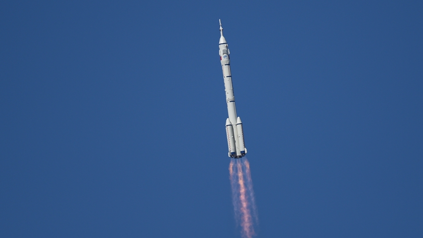 神舟十二号载人飞船与天和核心舱完成自主快速交会对接